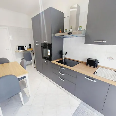 Domus Drea Appartement *