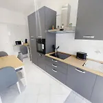 Domus Drea Apartment *