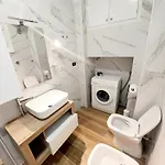 Domus Drea Apartment *